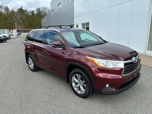 Ooh La La Rouge Mica 2014 Toyota Highlander XLE
