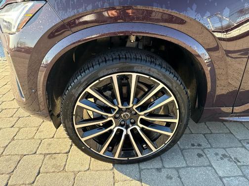 Mulberry Red 2026 Volvo XC90 B6 Plus 7-Seater