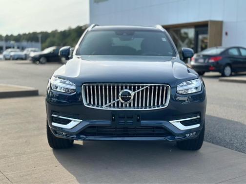 2022 Volvo XC90 T6 Inscription 7 Passenger