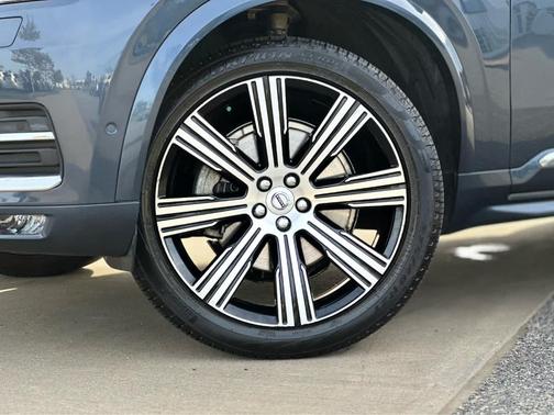 2022 Volvo XC90 T6 Inscription 7 Passenger