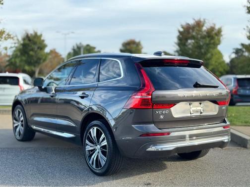 2022 Volvo XC60 B5 Inscription