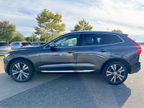2022 Volvo XC60 B5 Inscription