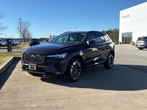 2026 Volvo XC60 B5 Plus