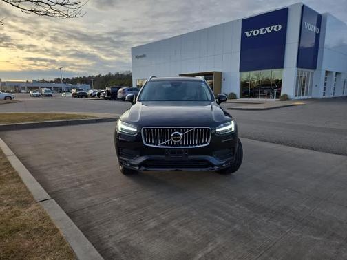 2023 Volvo XC90 B5 Core