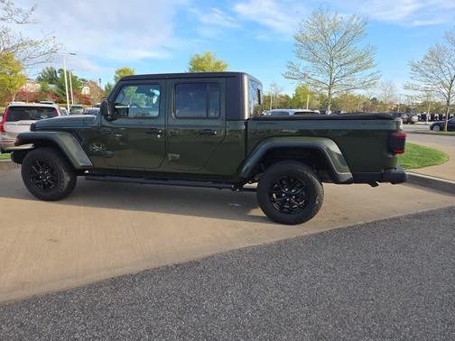 2021 Jeep Gladiator Sport