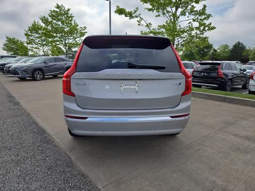 2023 Volvo XC90 B5 Plus