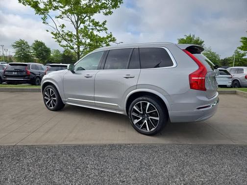 2023 Volvo XC90 B5 Plus