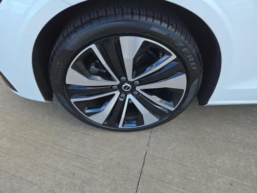 2022 Volvo S60 B5 Momentum