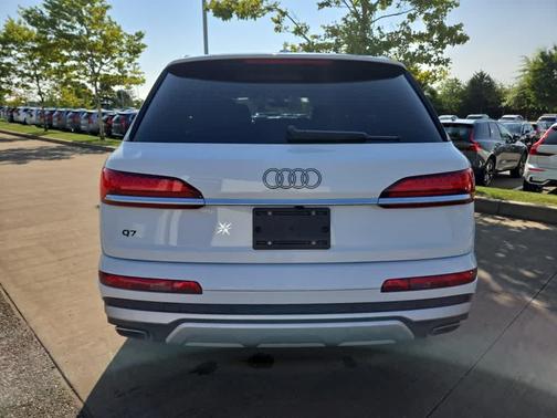 2025 Audi Q7 45 Premium