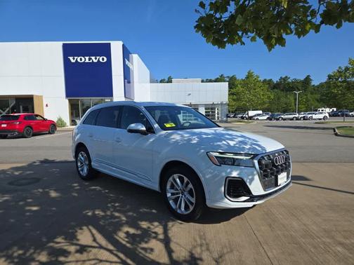 2025 Audi Q7 45 Premium