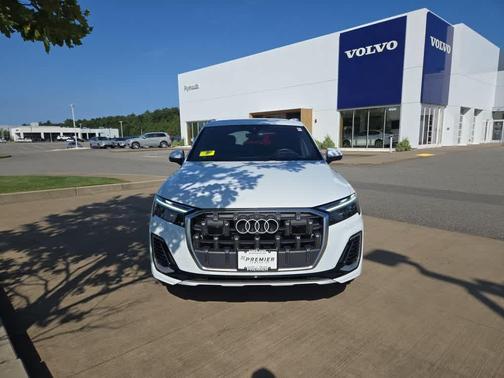 2025 Audi Q7 45 Premium