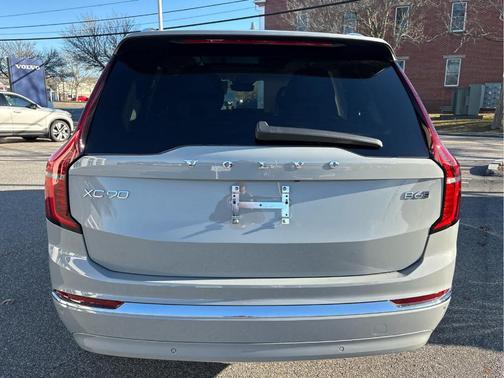 2026 Volvo XC90 B6 Ultra 7-Seater
