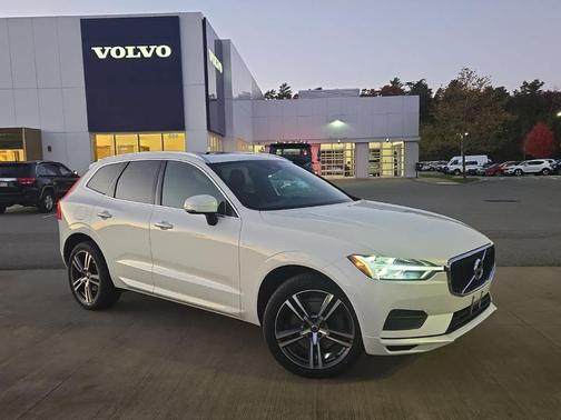 2020 Volvo XC60 T6 Momentum