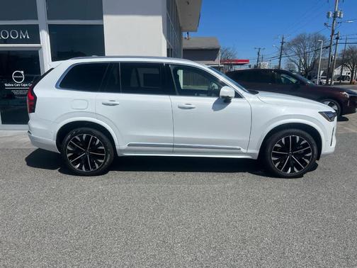 2025 Volvo XC90 Plug-In Hybrid T8 Ultra 7-Seater