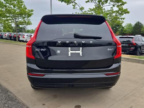 2023 Volvo XC90 B6 Core