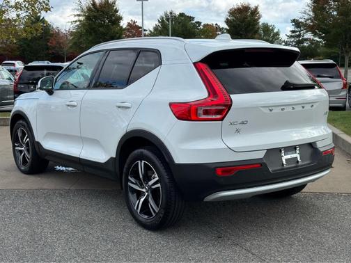 2023 Volvo XC40 B5 Core