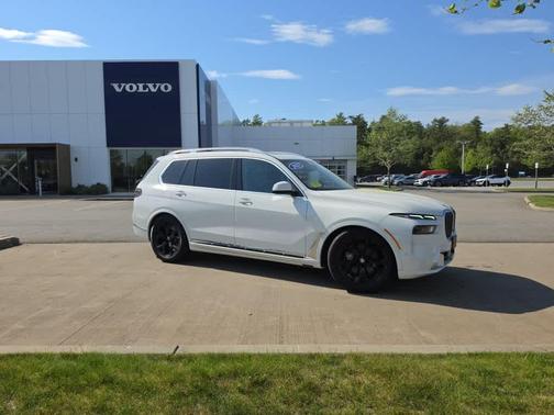 Alpine White 2023 BMW X7 xDrive40i