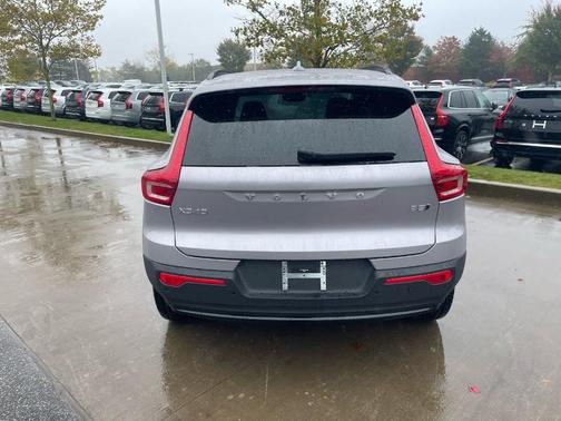 2026 Volvo XC40 B5 Plus