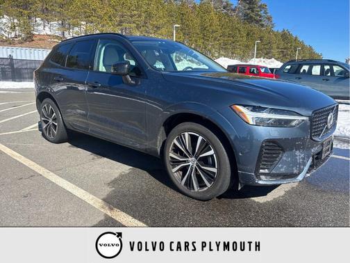 2023 Volvo XC60 B5 Plus Dark Theme