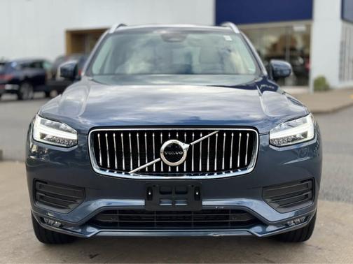 2023 Volvo XC90 B6 Core