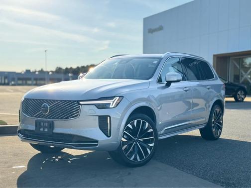 2025 Volvo XC90 PLUS