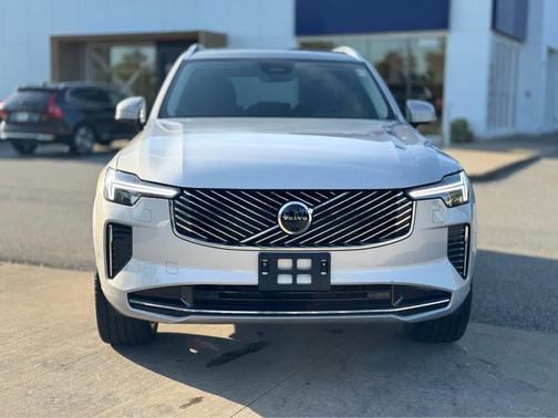 2025 Volvo XC90 PLUS