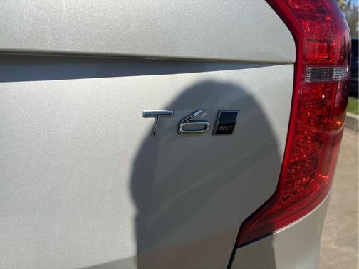 Luminous Sand 2016 Volvo XC90 T6 Momentum