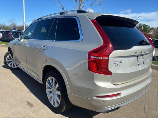 Luminous Sand 2016 Volvo XC90 T6 Momentum