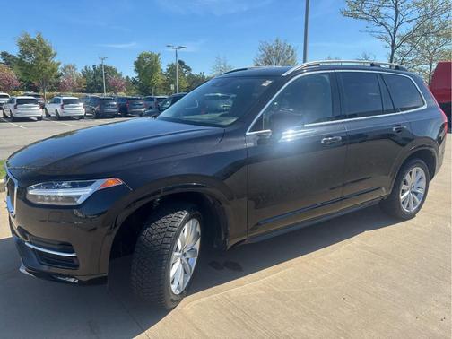 Onyx Black Metallic 2016 Volvo XC90 T6 Momentum