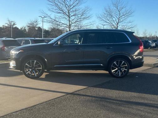 2024 Volvo XC90 B5 Plus Bright Theme