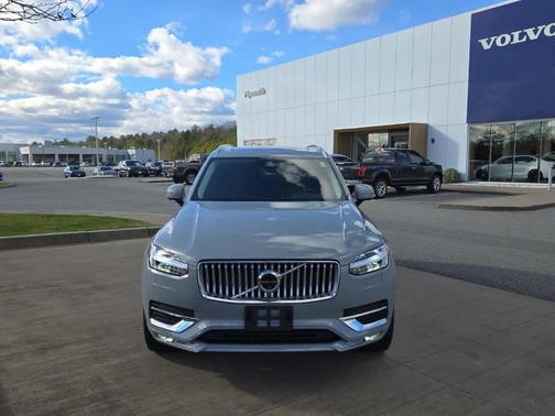 2024 Volvo XC90 B6 Plus Bright Theme 7-Seater
