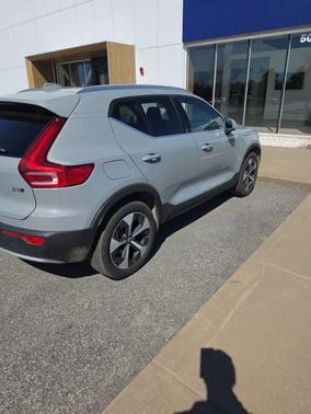 Metallic 2025 Volvo XC40 B5 Plus Bright Theme
