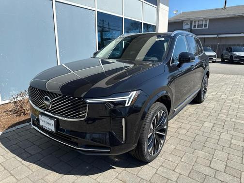 Onyx Black Metallic 2026 Volvo XC90 Plug-In Hybrid T8 Ultra 6-Seater