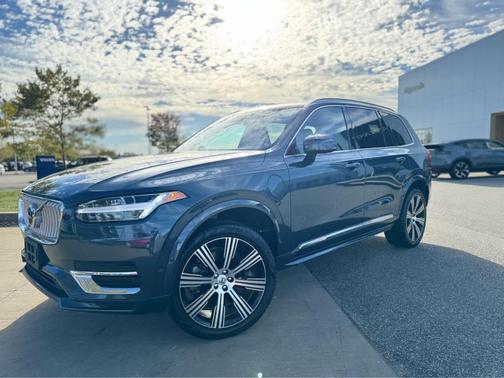 2024 Volvo XC90 Recharge Plug-In Hybrid T8 Plus 6-Seater