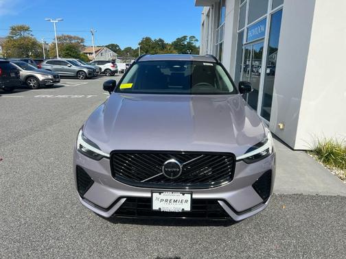 2026 Volvo XC60 B5 Plus