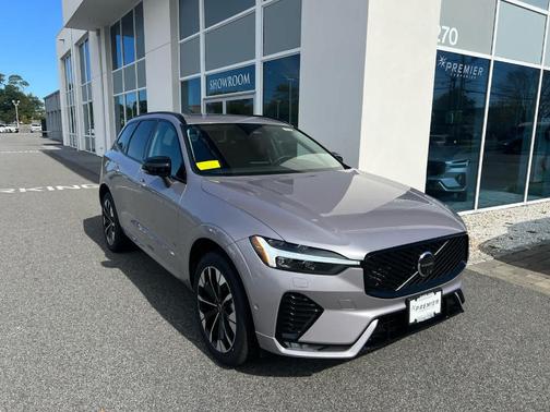 2026 Volvo XC60 B5 Plus