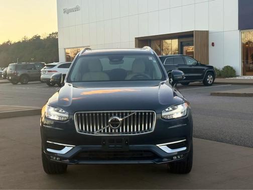 2024 Volvo XC90 B6 Plus Bright Theme 6-Seater