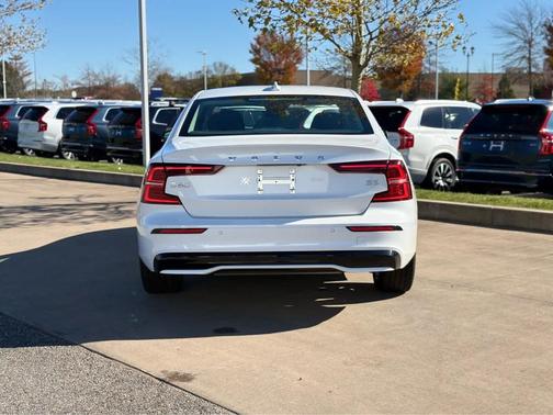 2025 Volvo S60 B5 Core