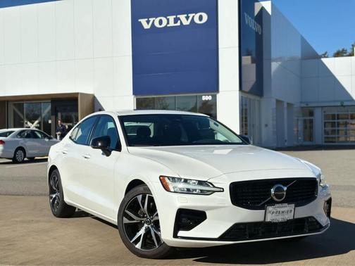 2025 Volvo S60 B5 Core