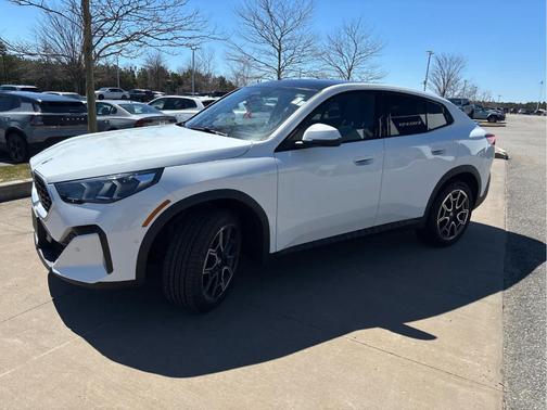 Alpine White 2026 BMW X2 xDrive28i