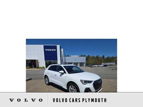 2023 Audi Q3 45 S line Premium
