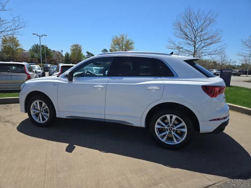 2023 Audi Q3 45 S line Premium