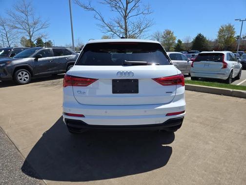 2023 Audi Q3 45 S line Premium