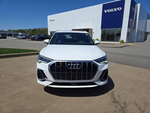 2023 Audi Q3 45 S line Premium