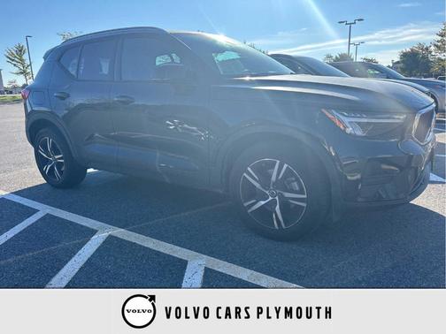 2023 Volvo XC40 B5 Core