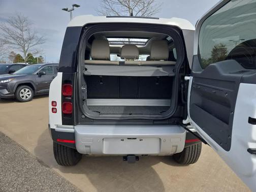2024 Land Rover Defender P300 S