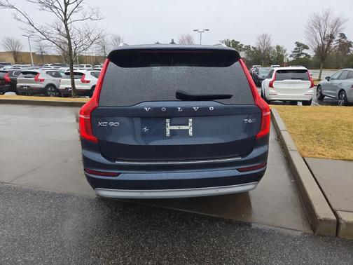 2022 Volvo XC90 T6 Momentum 6 Passenger