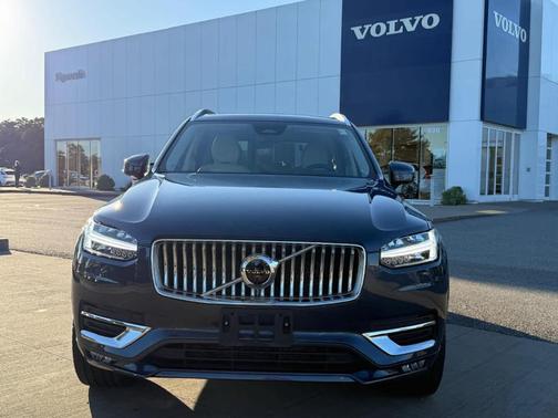 2023 Volvo XC90 B6 Plus 7-Seater