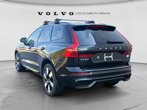 Onyx Black Metallic 2024 Volvo XC60 Recharge Plug-In Hybrid T8 Plus Dark Theme