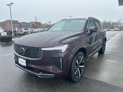 2026 Volvo XC90 B5 Core